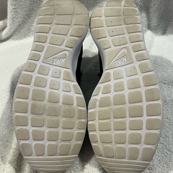 Nike FC Men’s Sneakers - Picture 8 of 9